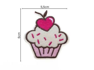 Nahaufnahme von Stick-Applikation zum Aufbügeln ca 5,5 cm x 6 cm - Muffin - rosa