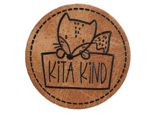 Jessy Sewing Kunstleder-Label mit aufgedruckter Nähnaht - "Kita Kind" - braun