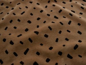 Nicki - Flecken - braun