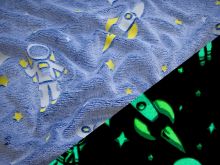 Wellnessfleece "Glow in the Dark" - Astronauten im Weltall - blau