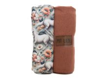 Nahaufnahme von Jersey Stoffpaket mit Kunstleder- Label - Pferde - altblau - terrakotta