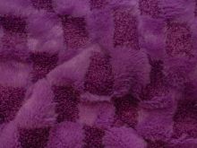 Nahaufnahme von Fellimitat Bouclé - Karomuster - violett