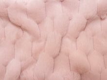 Nahaufnahme von Fellimitat - Wabenmuster - altrosa